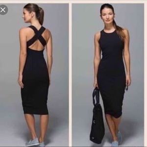 Lululemon pícnic black dress size 2